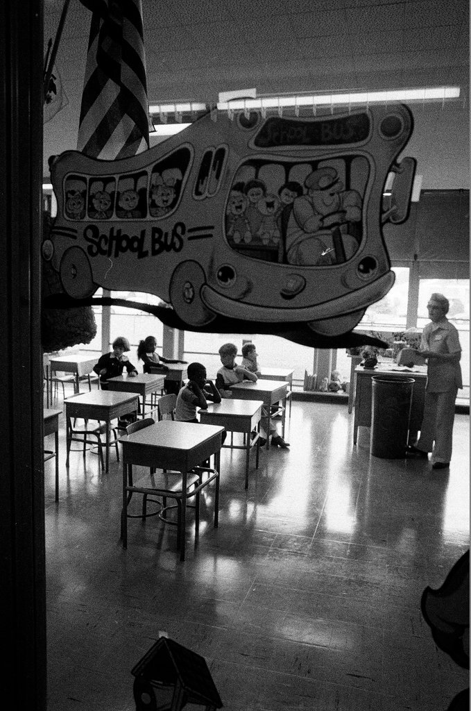 Busing supporters and students bused in at John Hancock School - John Tweedle for Chicago Sun-Times