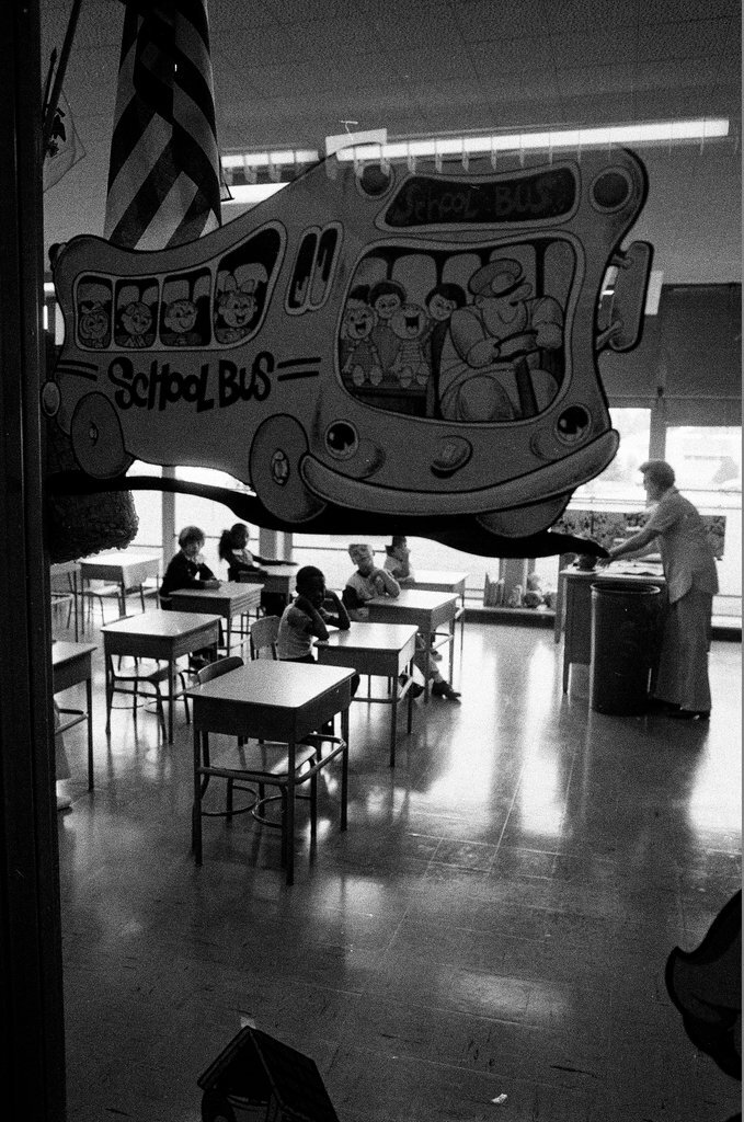 Busing supporters and students bused in at John Hancock School - John Tweedle for Chicago Sun-Times