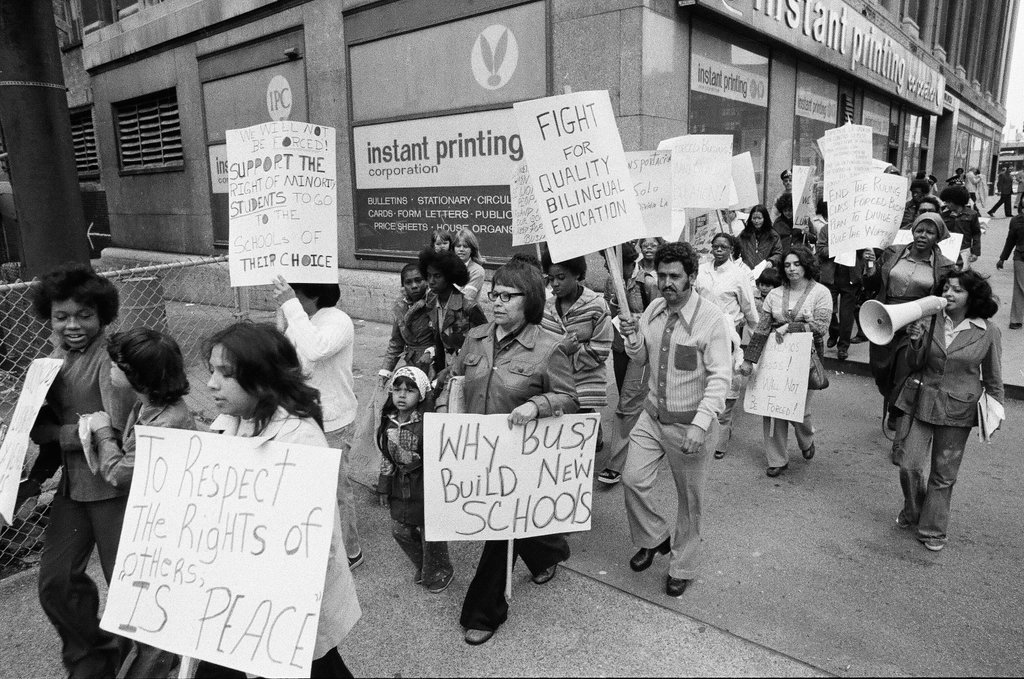 Anti-busing demonstration at Daley Center - Larry Graff for Chicago Sun-Times
