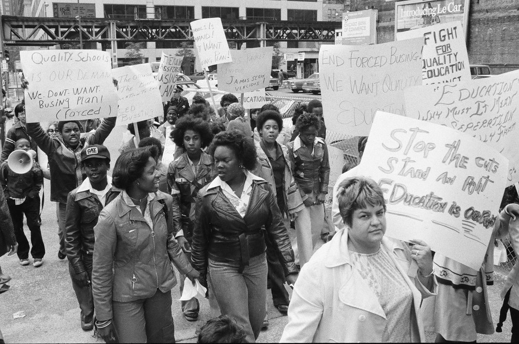 Anti-busing demonstration at Daley Center - Larry Graff for Chicago Sun-Times