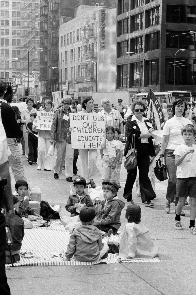 Anti-busing protesters at the Board of Education and in the Loop - Gene Pesek for Chicago Sun-Times