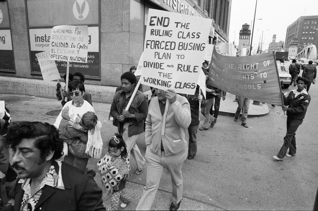 Anti-busing demonstration at Daley Center - Larry Graff for Chicago Sun-Times