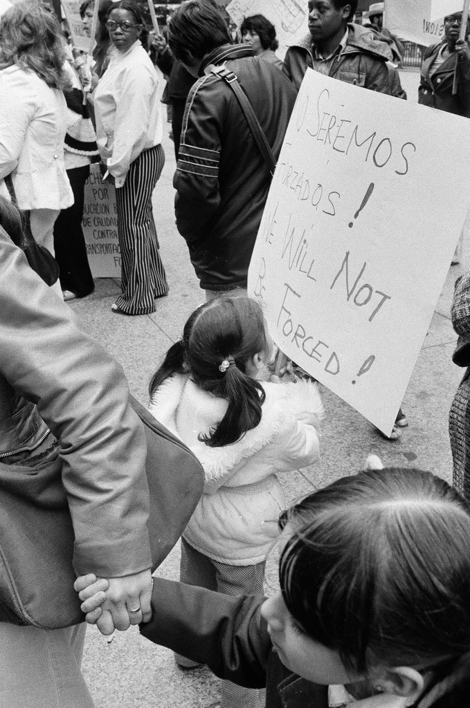 Anti-busing demonstration at Daley Center - Larry Graff for Chicago Sun-Times