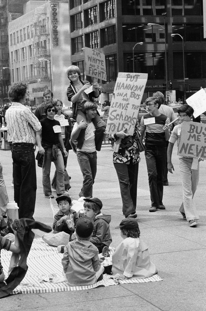 Anti-busing protesters at the Board of Education and in the Loop - Gene Pesek for Chicago Sun-Times