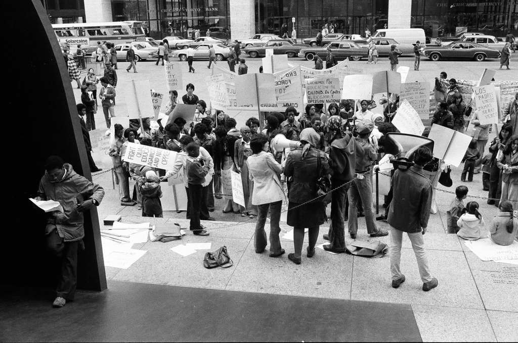 Anti-busing demonstration at Daley Center - Larry Graff for Chicago Sun-Times
