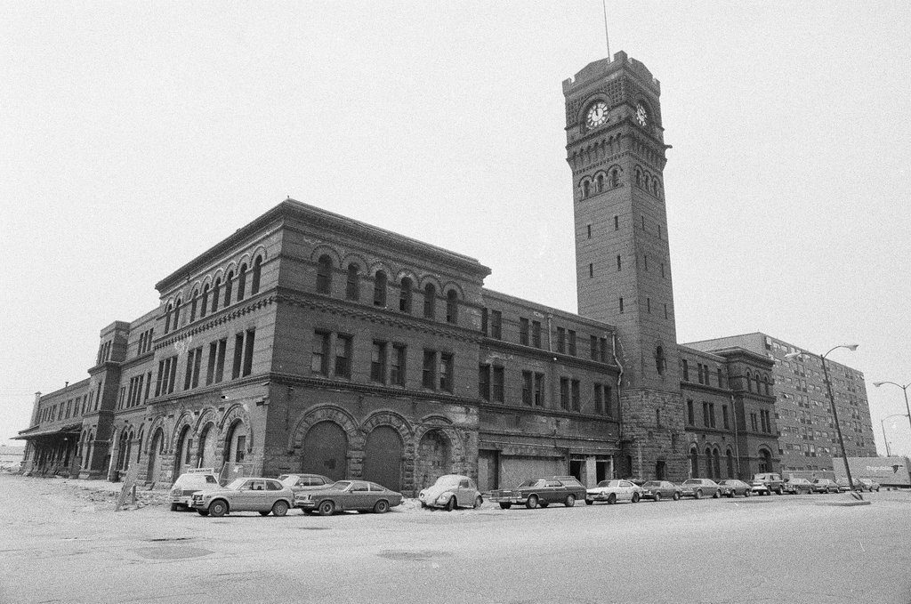Partially demolished Dearborn Station - James DePree for Chicago Sun-Times