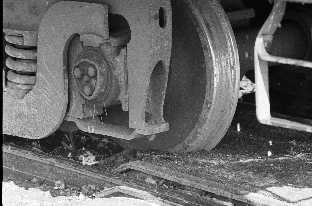 Illinois Central train derailed - Gene Pesek for Chicago Sun-Times