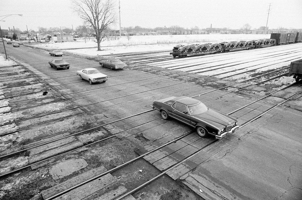 Long railroad crossing on southwest side - Richard Derk for Chicago Sun-Times