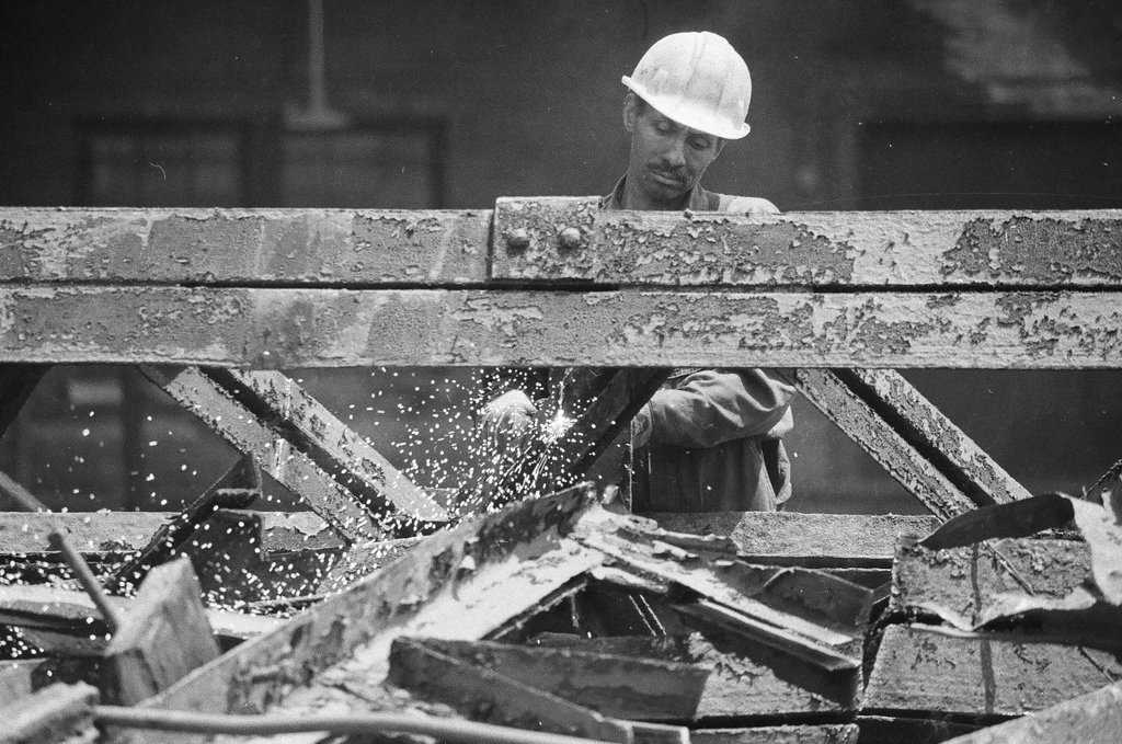 Dearborn train shed demolition - Randy B. Leffingwell for Chicago Sun-Times