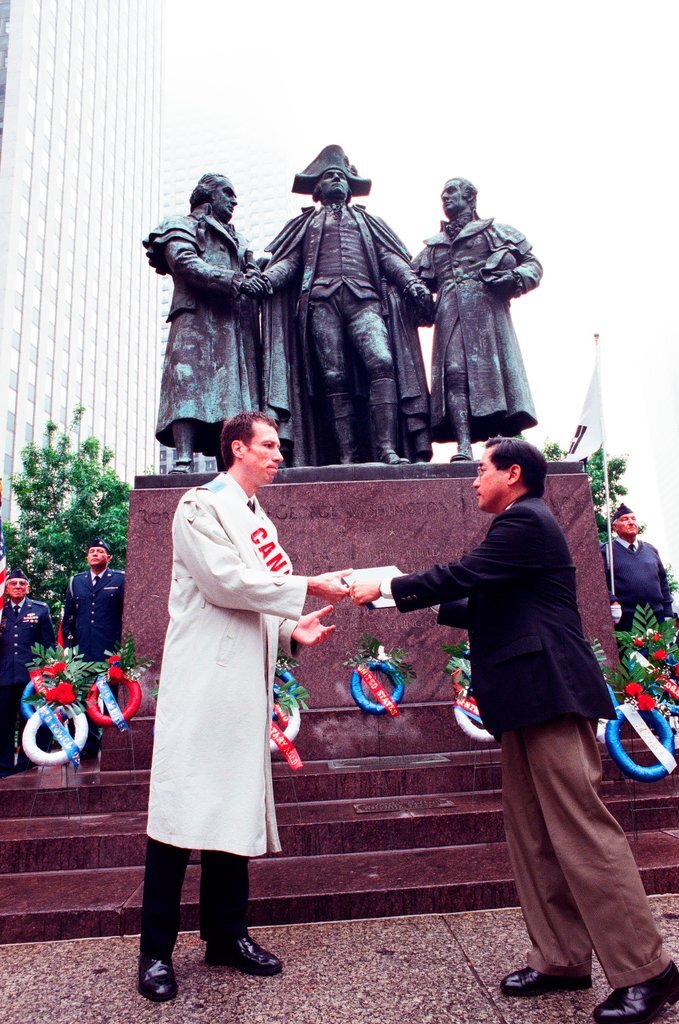 Wreath laying ceremony in memory of Korean War - Jean Lachat for Chicago Sun-Times