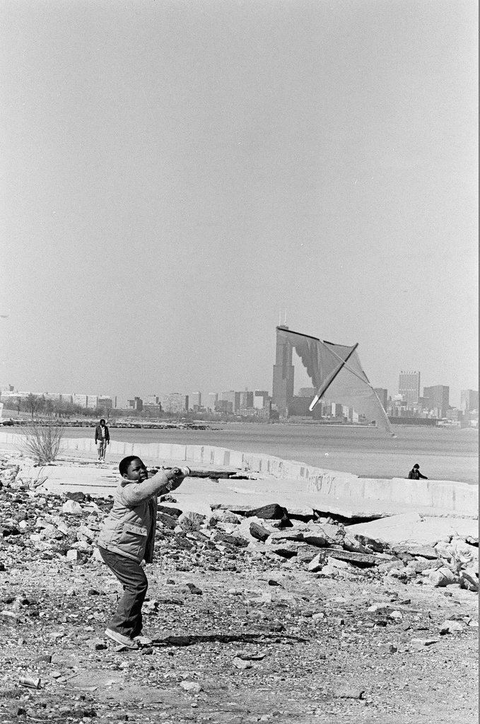 Child flies kite near Lake Michigan - Barry Jarvinen for Chicago Sun-Times