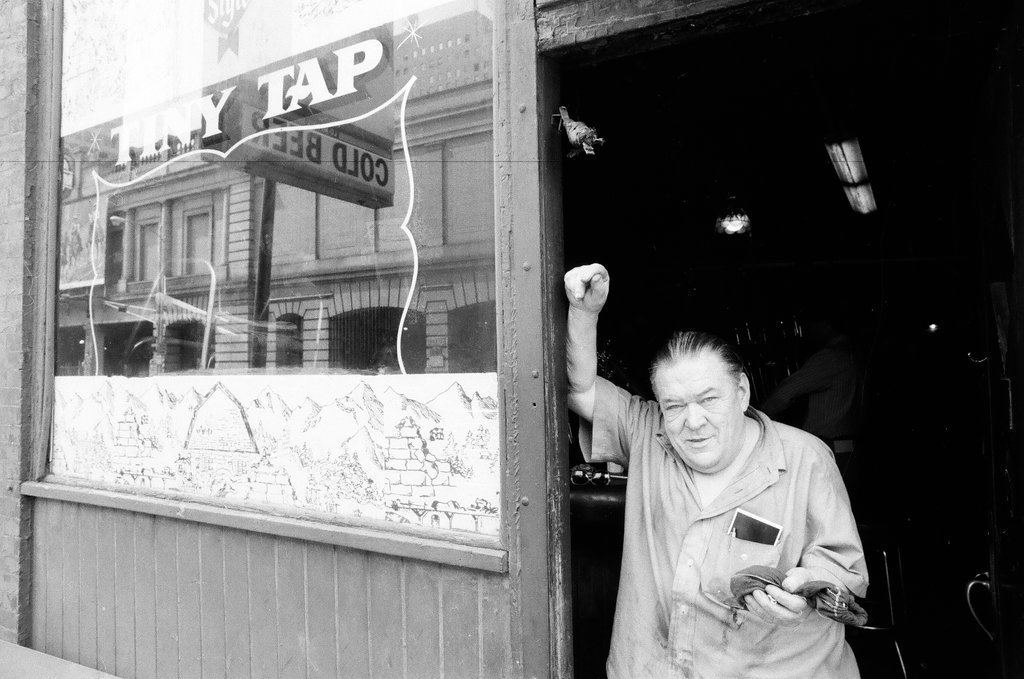 Tiny Tap Tavern closing - Al Podgorski for Chicago Sun-Times