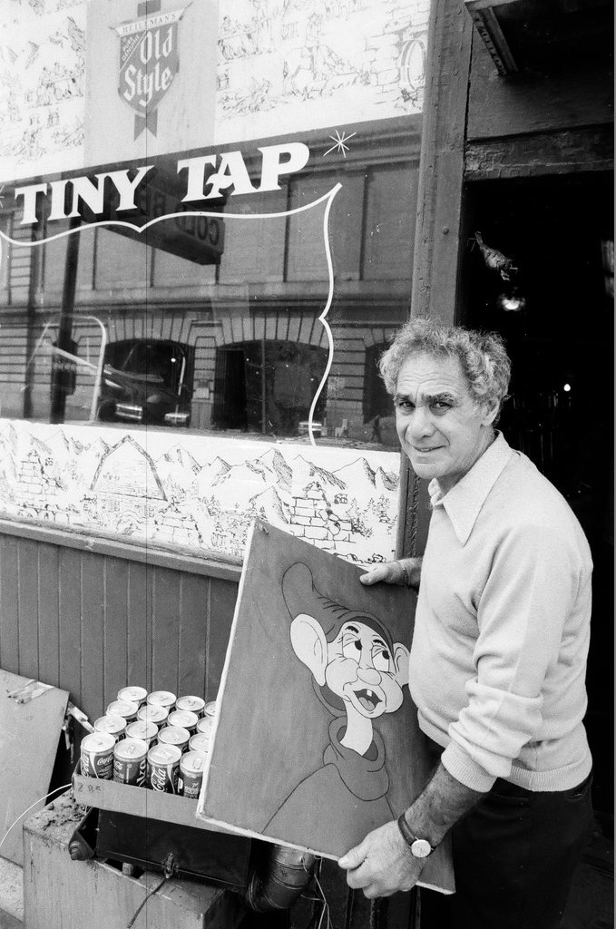 Tiny Tap Tavern closing - Al Podgorski for Chicago Sun-Times
