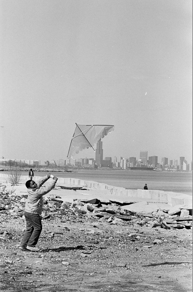Child flies kite near Lake Michigan - Barry Jarvinen for Chicago Sun-Times