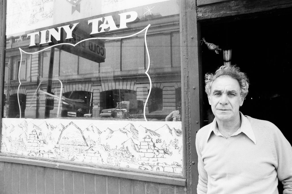 Tiny Tap Tavern closing - Al Podgorski for Chicago Sun-Times
