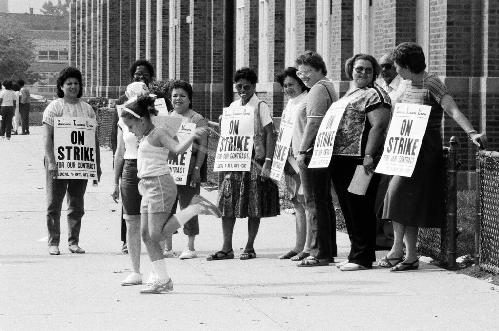 DuSable teachers on strike - Amanda Alcock for Chicago Sun-Times