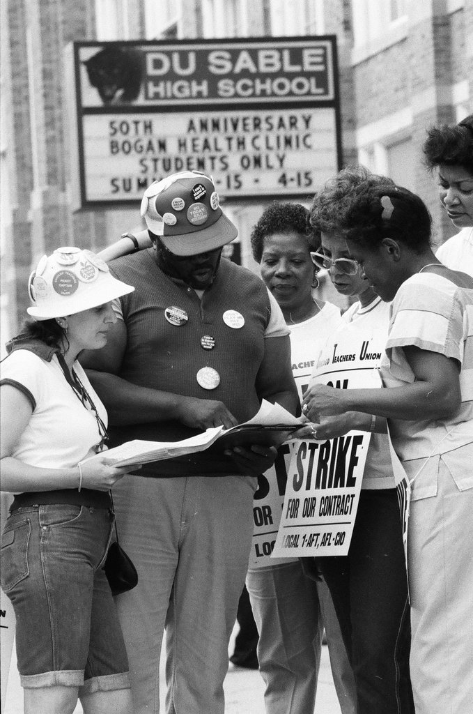 DuSable teachers on strike - Amanda Alcock for Chicago Sun-Times