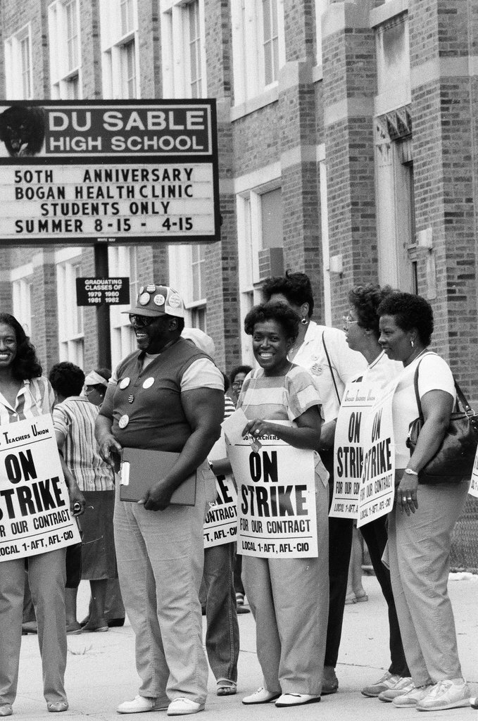 DuSable teachers on strike - Amanda Alcock for Chicago Sun-Times