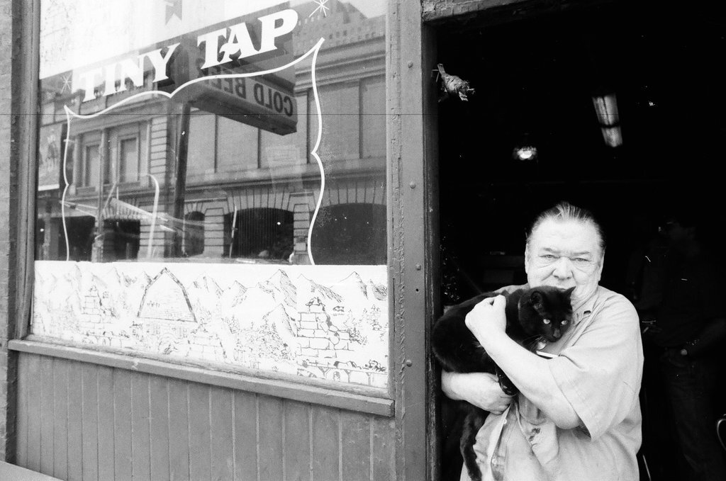 Tiny Tap Tavern closing - Al Podgorski for Chicago Sun-Times