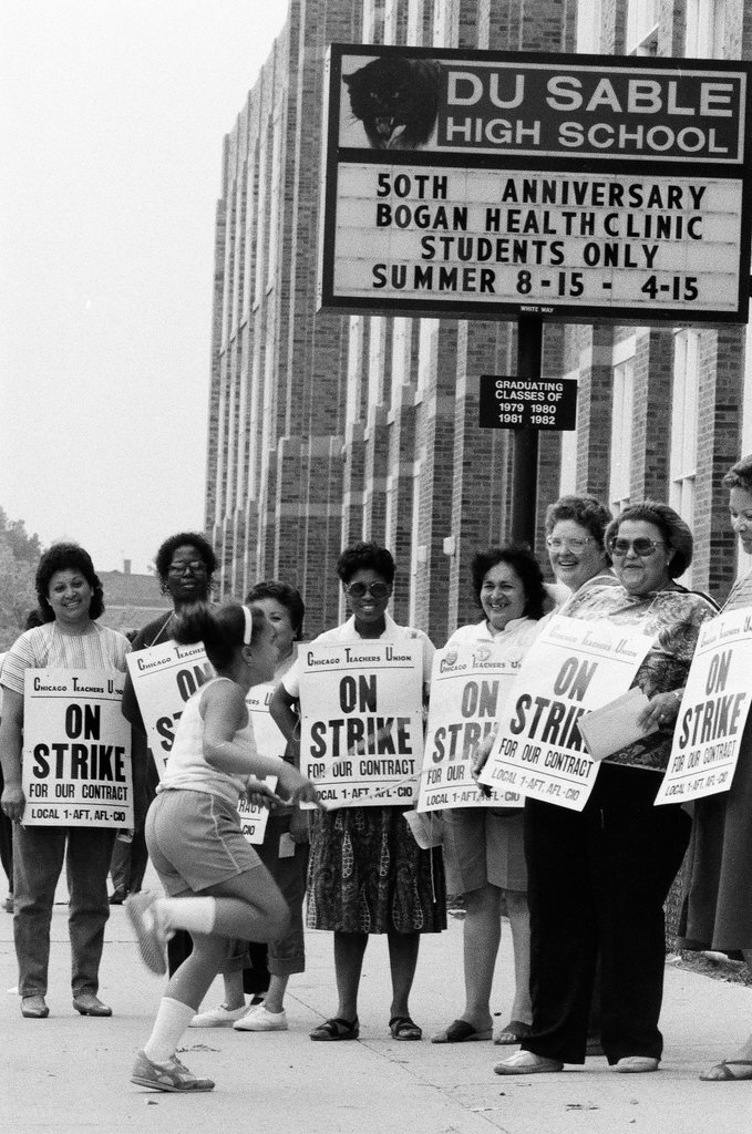 DuSable teachers on strike - Amanda Alcock for Chicago Sun-Times