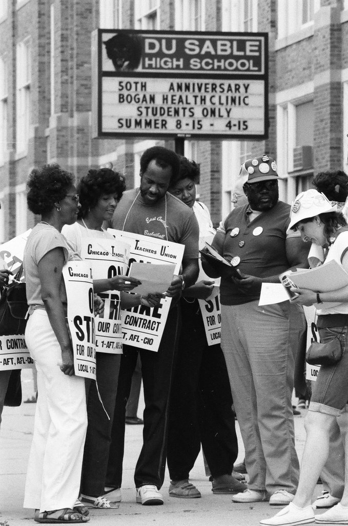 DuSable teachers on strike - Amanda Alcock for Chicago Sun-Times