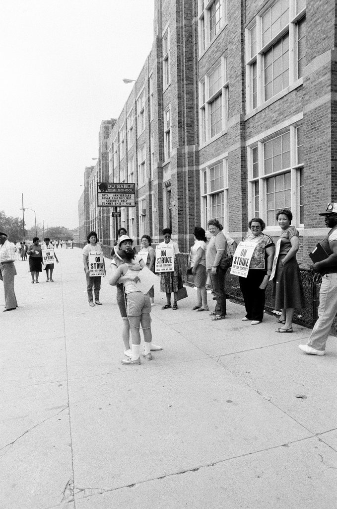 DuSable teachers on strike - Amanda Alcock for Chicago Sun-Times