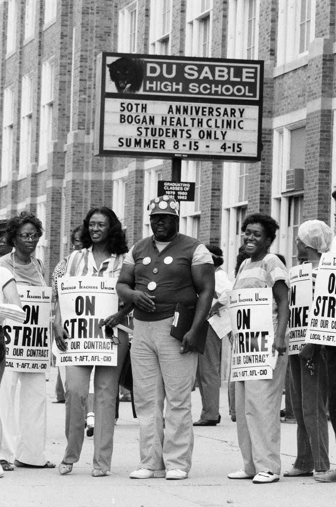 DuSable teachers on strike - Amanda Alcock for Chicago Sun-Times