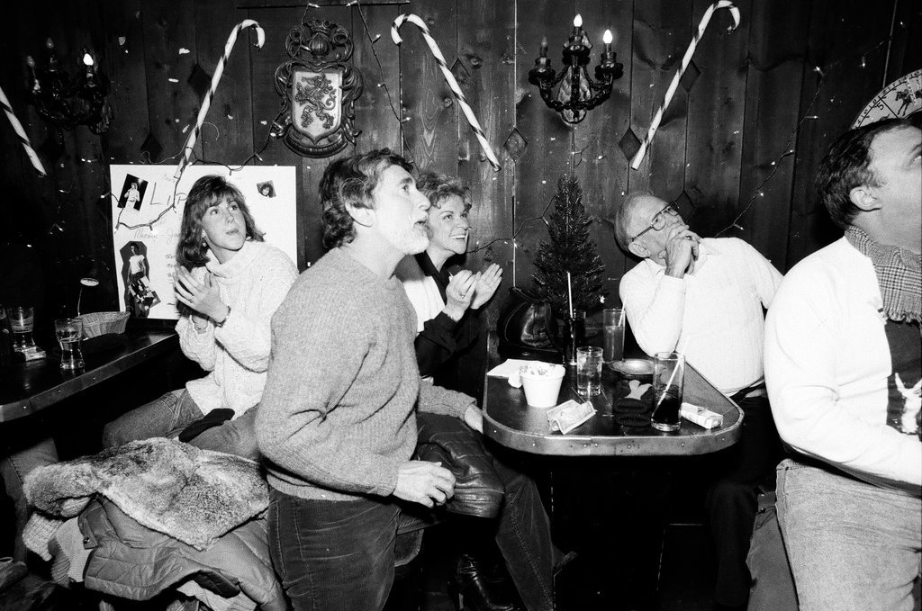 Fans react to Chicago Bears game at Friar Tuck's - Gene Pesek for Chicago Sun-Times