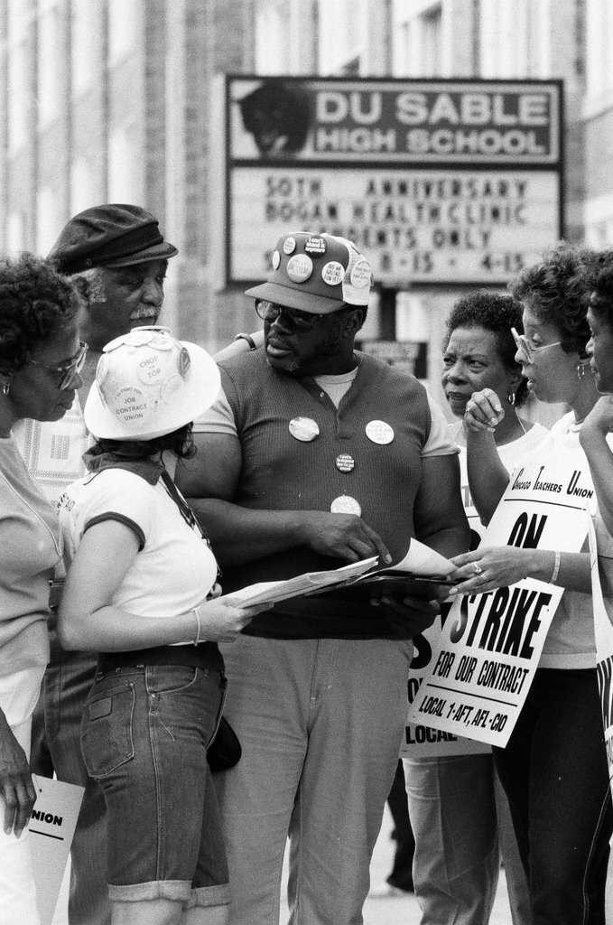 DuSable teachers on strike - Amanda Alcock for Chicago Sun-Times