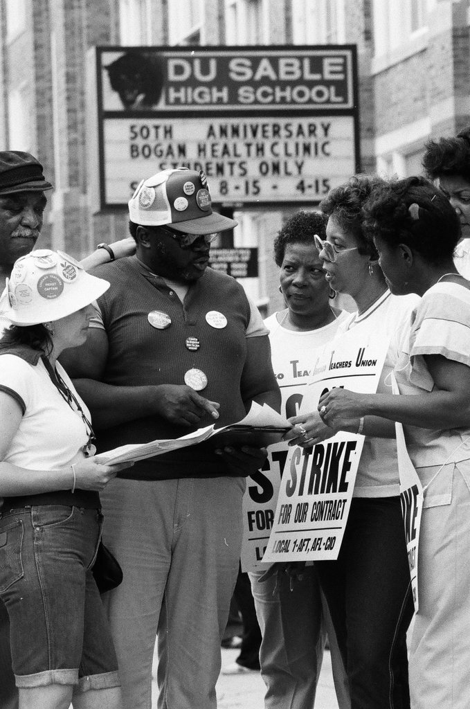 DuSable teachers on strike - Amanda Alcock for Chicago Sun-Times