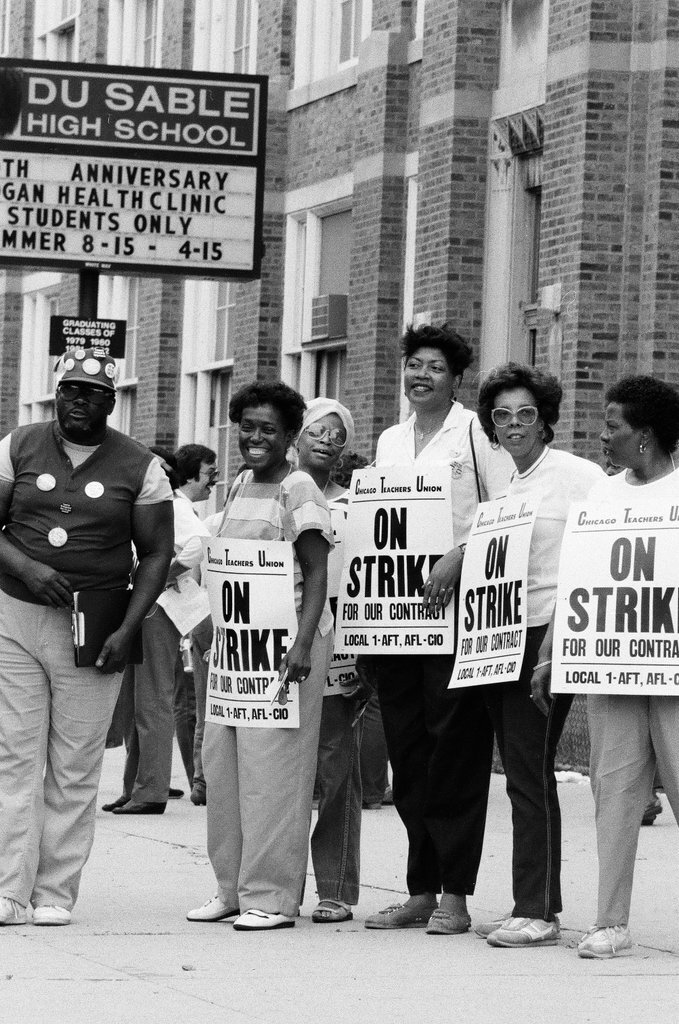 DuSable teachers on strike - Amanda Alcock for Chicago Sun-Times