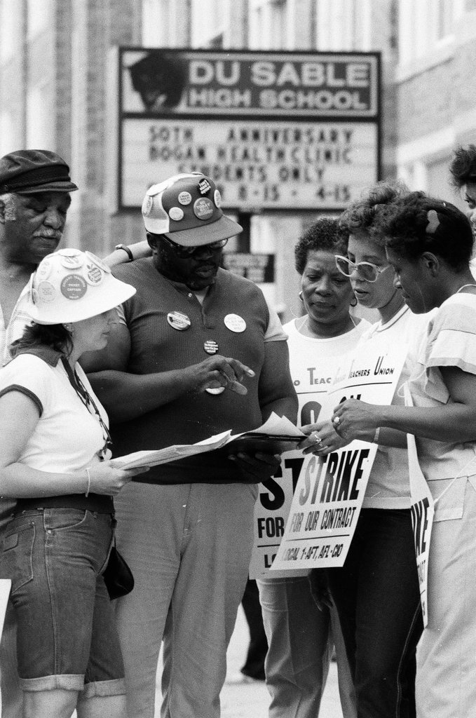 DuSable teachers on strike - Amanda Alcock for Chicago Sun-Times