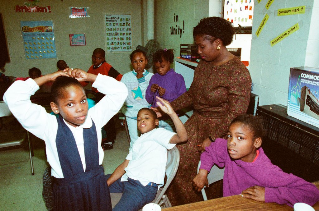 Classmates of Dantrell Davis in counseling session - Al Podgorski for Chicago Sun-Times