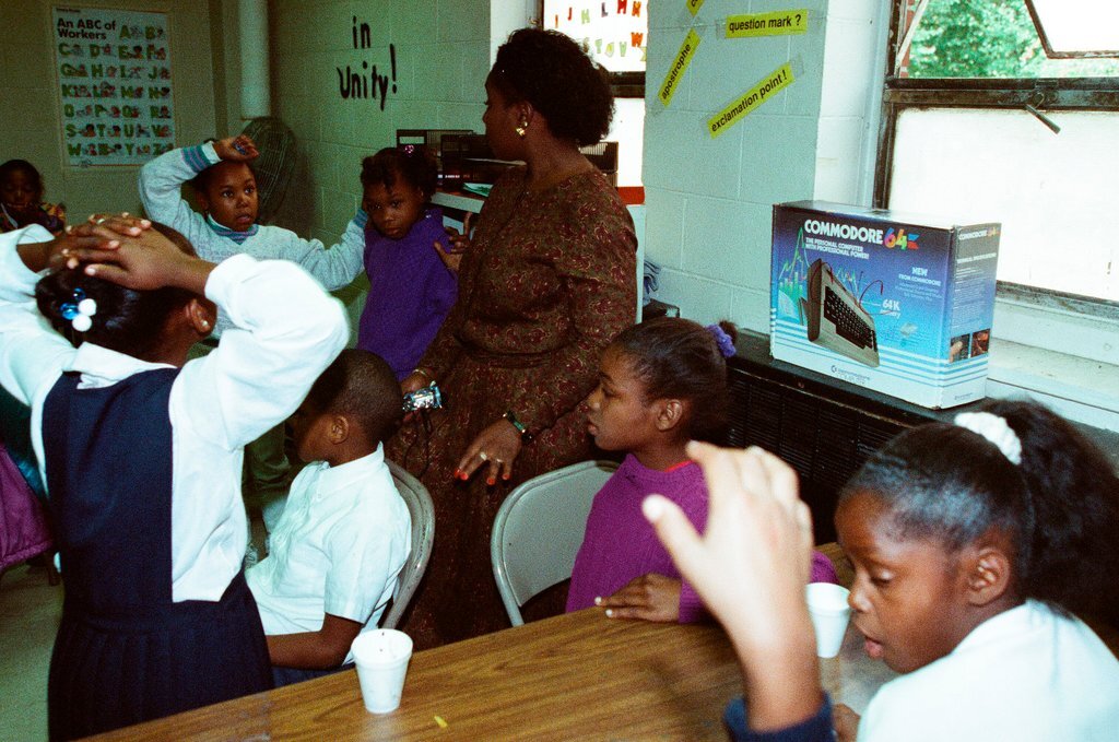 Classmates of Dantrell Davis in counseling session - Al Podgorski for Chicago Sun-Times