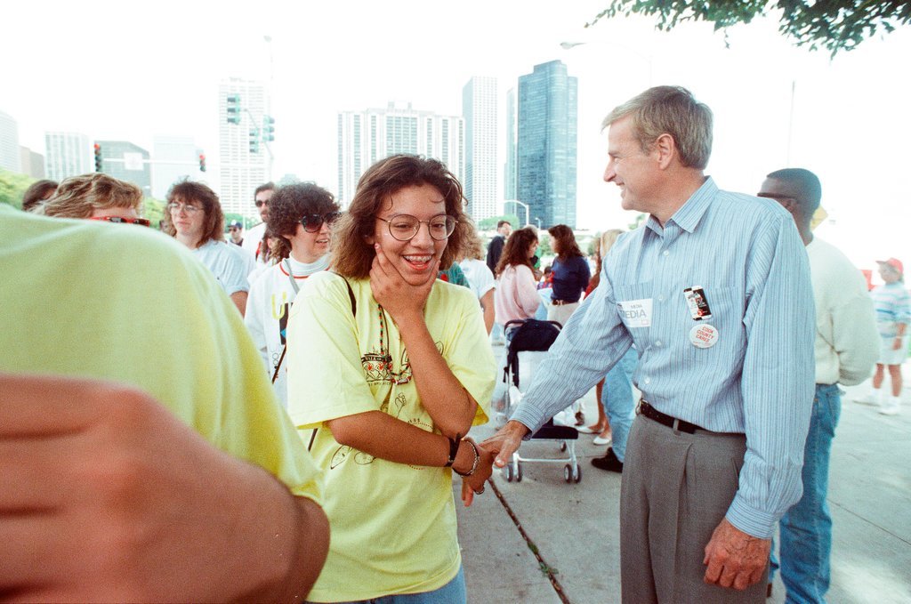 AIDS walk begins at Columbia Yacht Club - Amanda Alcock for Chicago Sun-Times