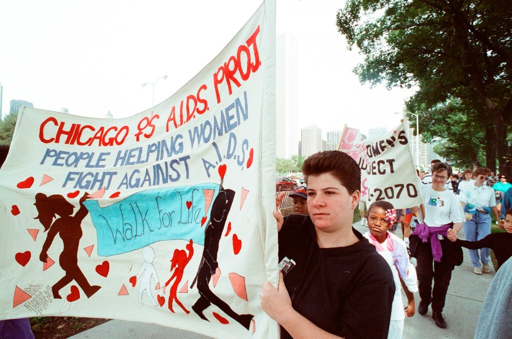 AIDS walk begins at Columbia Yacht Club - Amanda Alcock for Chicago Sun-Times