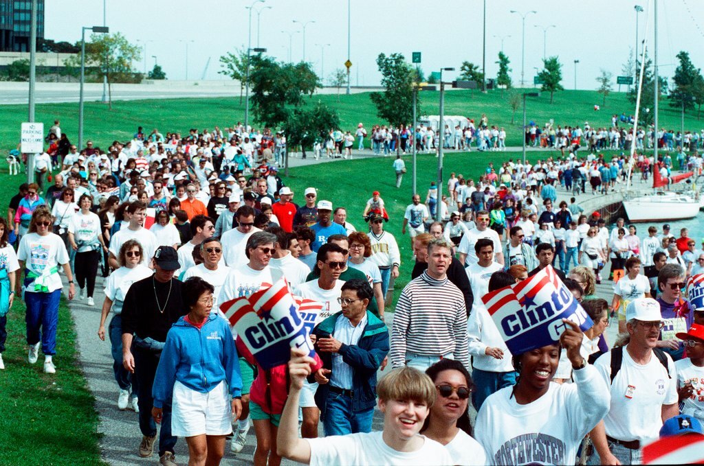 AIDS walk begins at Columbia Yacht Club - Amanda Alcock for Chicago Sun-Times