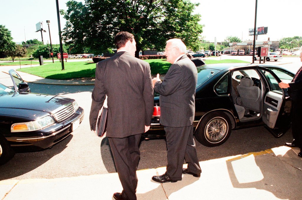 Governor George Ryan testifies at Department of Transportation hearing - Jean Lachat for Chicago Sun-Times