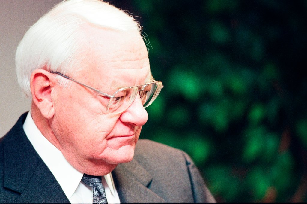 Governor George Ryan testifies at Department of Transportation hearing - Jean Lachat for Chicago Sun-Times