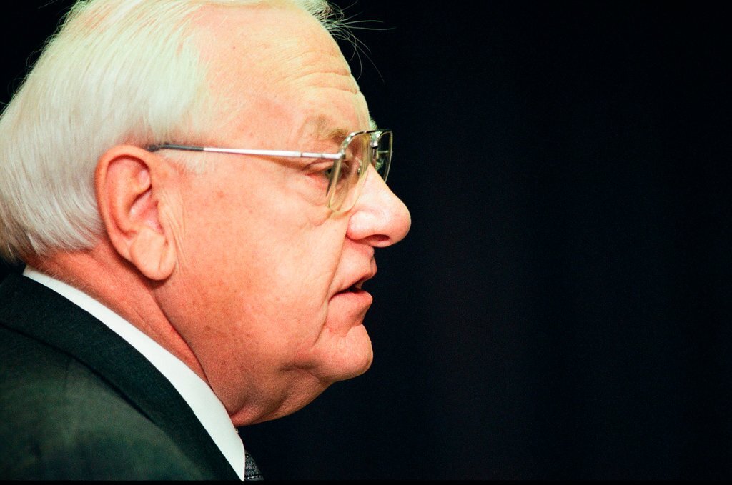 Governor George Ryan testifies at Department of Transportation hearing - Jean Lachat for Chicago Sun-Times