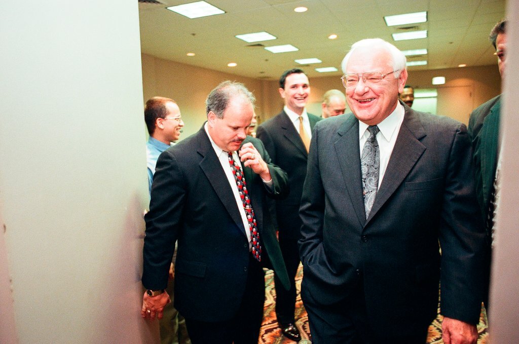 Governor George Ryan testifies at Department of Transportation hearing - Jean Lachat for Chicago Sun-Times