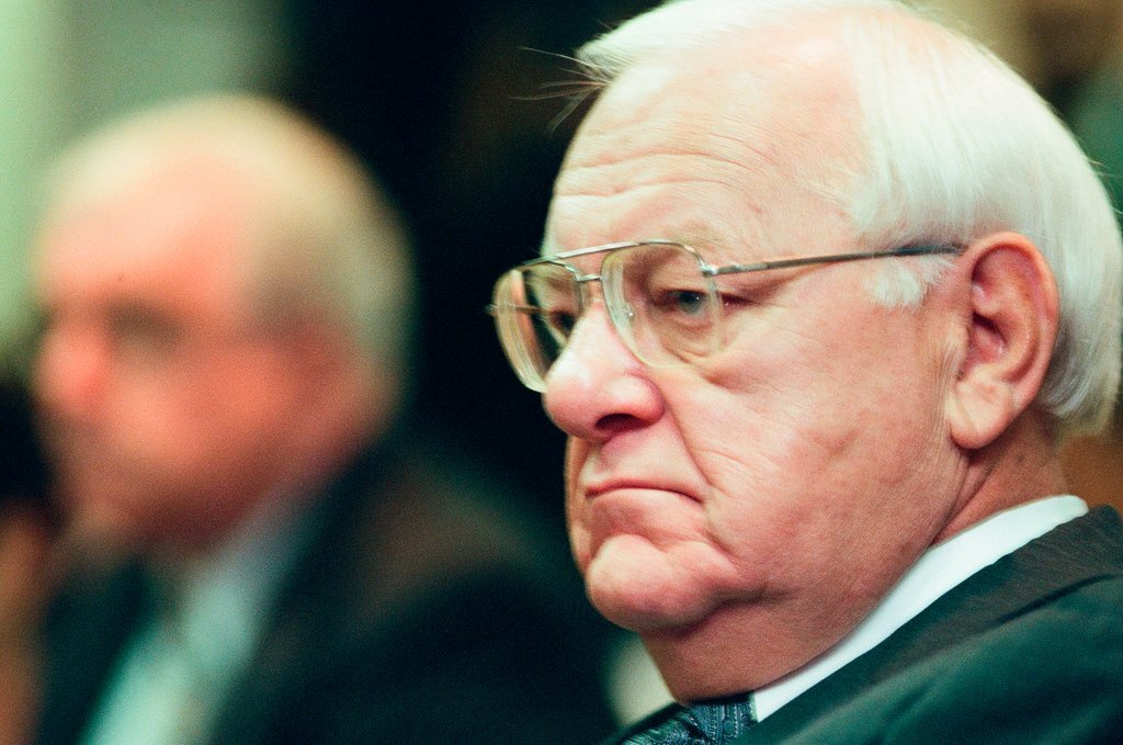 Governor George Ryan testifies at Department of Transportation hearing - Jean Lachat for Chicago Sun-Times