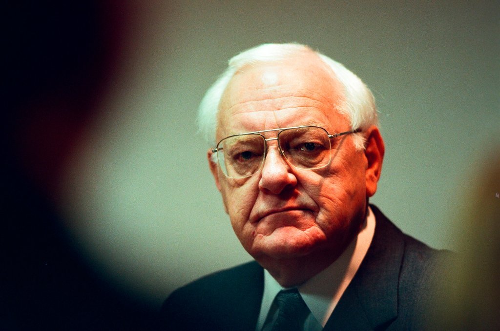 Governor George Ryan testifies at Department of Transportation hearing - Jean Lachat for Chicago Sun-Times