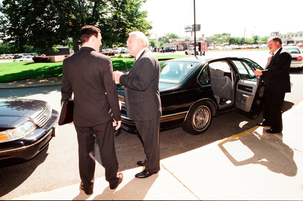 Governor George Ryan testifies at Department of Transportation hearing - Jean Lachat for Chicago Sun-Times