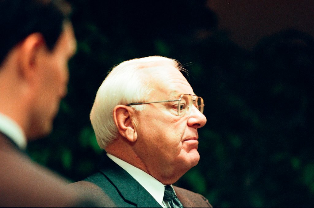 Governor George Ryan testifies at Department of Transportation hearing - Jean Lachat for Chicago Sun-Times