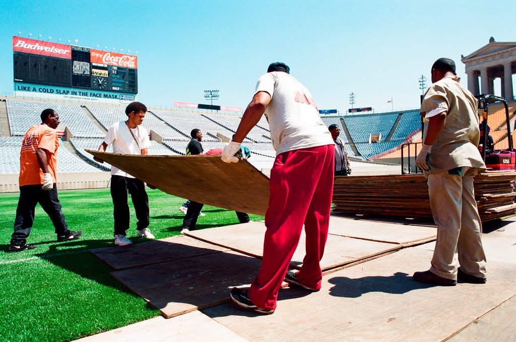Soldier Field preparations for large mass - Jean Lachat for Chicago Sun-Times