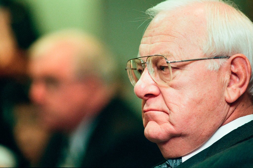 Governor George Ryan testifies at Department of Transportation hearing - Jean Lachat for Chicago Sun-Times