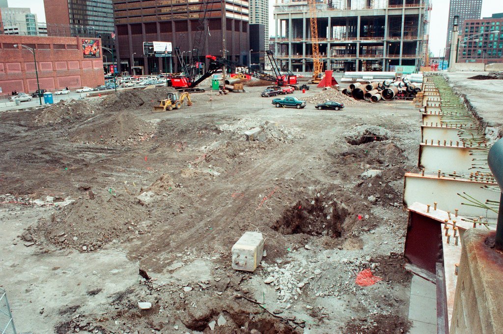 Grand-Pier construction site - John H. White for Chicago Sun-Times