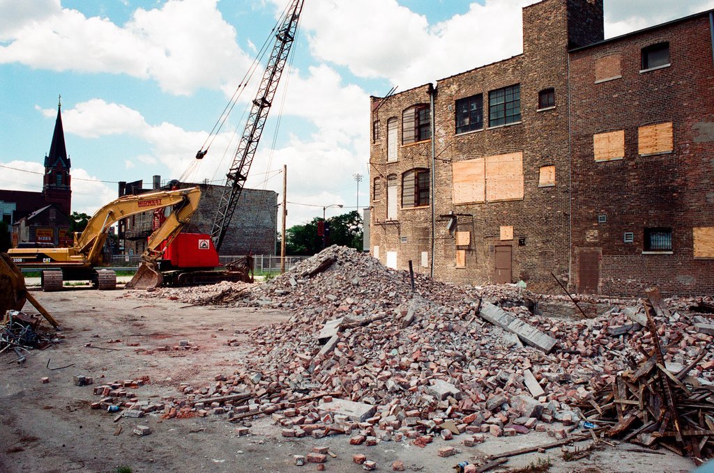 Intersection at Halsted and Maxwell streets where UIC will expand - John H. White for Chicago Sun-Times