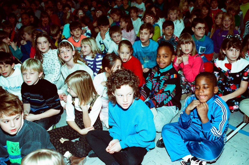 Elementary students show support for troops in Persian Gulf - Nancy Stuenkel for Chicago Sun-Times